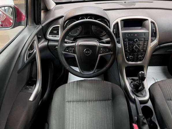 Opel Astra J с пробегом 2011 года, цена 745 000 рублей, 159149 км, хэтчбек, Автокод Объявления