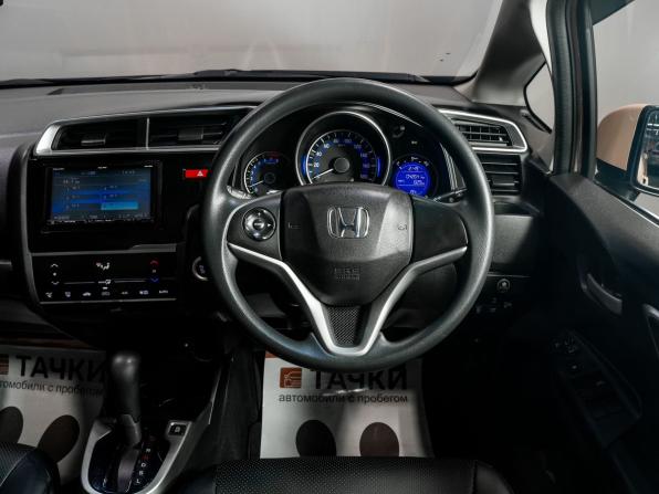 Honda Fit III с пробегом 2016 года, цена 1 090 000 рублей, 42700 км, хэтчбек, Автокод Объявления