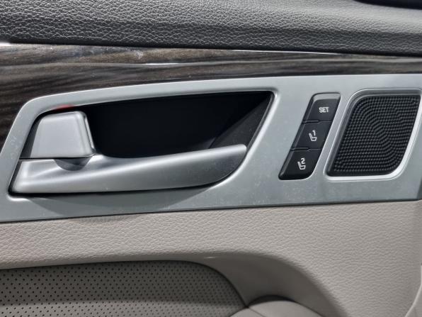 Hyundai Genesis II с пробегом 2014 года, цена 1 599 000 рублей, 145000 км, седан, Автокод Объявления
