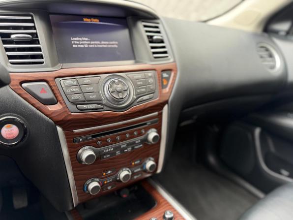 Nissan Pathfinder IV Рестайлинг с пробегом 2017 года, цена 2 500 000 рублей, 64500 км, внедорожник, Автокод Объявления