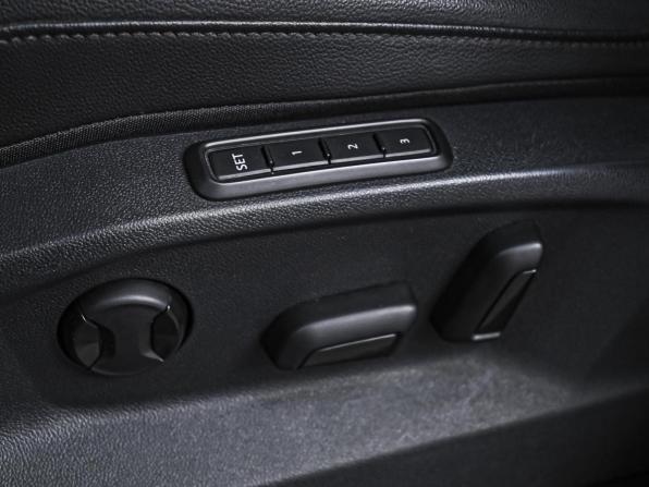 Volkswagen Tiguan II Рестайлинг с пробегом 2021 года, цена 3 239 000 рублей, 126103 км, внедорожник, Автокод Объявления