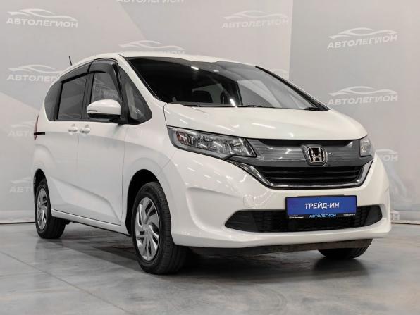 Honda Freed II с пробегом 2018 года, цена 1 630 000 рублей, 156016 км, компактвэн, Автокод Объявления