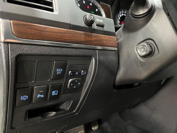Toyota Land Cruiser 200 Series Рестайлинг 2 с пробегом 2016 года, цена 5 700 000 рублей, 133346 км, внедорожник, Автокод Объявления