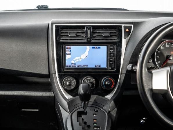 Toyota Ractis II с пробегом 2015 года, цена 875 000 рублей, 179272 км, хэтчбек, Автокод Объявления