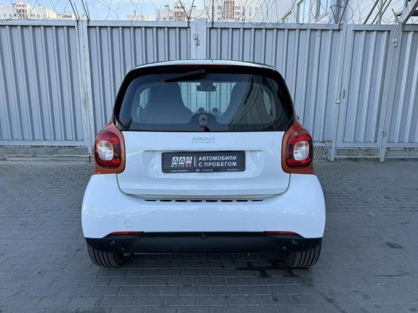 Smart Forfour II с пробегом 2018 года, цена 949 000 рублей, 75493 км, хэтчбек, Автокод Объявления