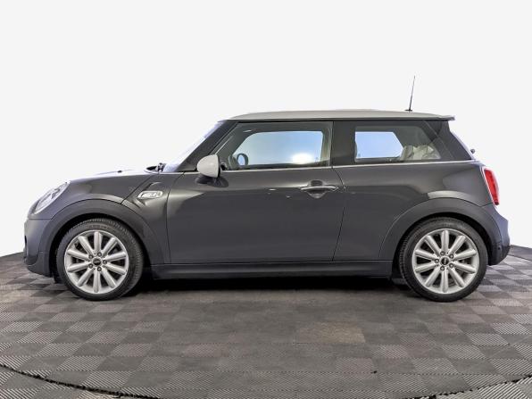 Mini Hatch III (F55/F56) с пробегом 2016 года, цена 2 025 000 рублей, 68903 км, хэтчбек, Автокод Объявления