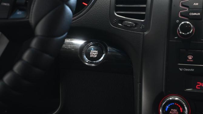 Kia Sorento II с пробегом 2010 года, цена 1 245 000 рублей, 220995 км, внедорожник, Автокод Объявления