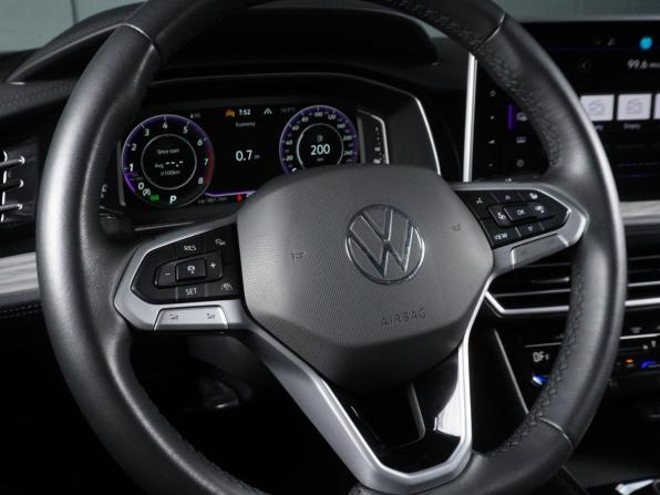 Volkswagen Sagitar III с пробегом 2022 года, цена 2 469 000 рублей, 60951 км, седан, Автокод Объявления