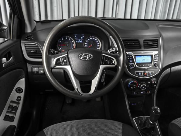 Hyundai Solaris I с пробегом 2012 года, цена 915 000 рублей, 169180 км, седан, Автокод Объявления