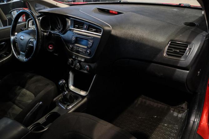 Kia Ceed II Рестайлинг с пробегом 2016 года, цена 1 130 000 рублей, 89853 км, хэтчбек, Автокод Объявления