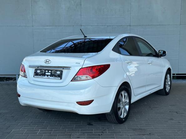 Hyundai Solaris I с пробегом 2013 года, цена 830 000 рублей, 158300 км, седан, Автокод Объявления