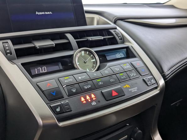 Lexus NX I с пробегом 2016 года, цена 2 650 000 рублей, 188260 км, внедорожник, Автокод Объявления