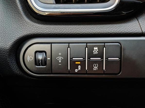 Kia Ceed III Рестайлинг с пробегом 2021 года, цена 2 050 000 рублей, 96424 км, универсал, Автокод Объявления