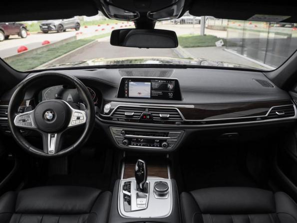 BMW 7 серии VI (G11/G12) Рестайлинг с пробегом 2019 года, цена 5 290 000 рублей, 93275 км, седан, Автокод Объявления