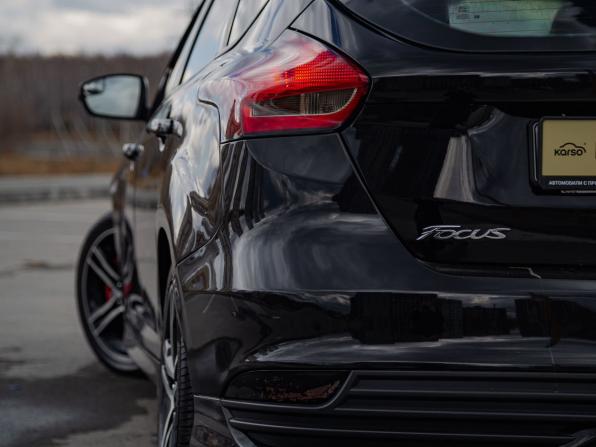 Ford Focus ST III Рестайлинг с пробегом 2018 года, цена 1 875 000 рублей, 16500 км, хэтчбек, Автокод Объявления