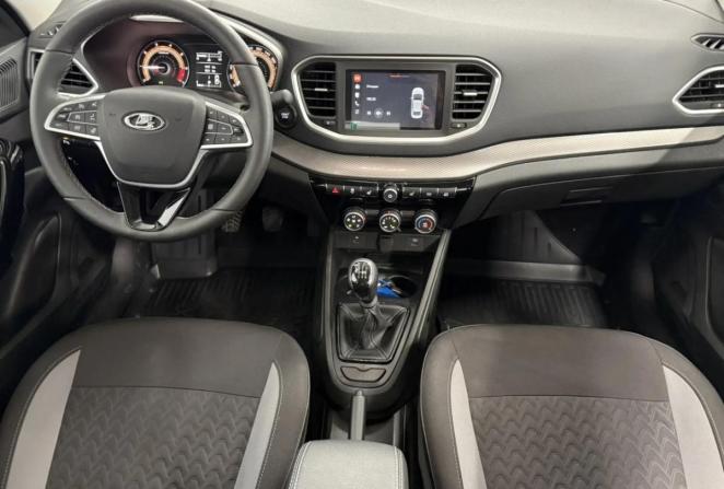 Lada (ВАЗ) Vesta I Рестайлинг (NG) с пробегом 2025 года, цена 1 550 000 рублей, 4117 км, седан, Автокод Объявления