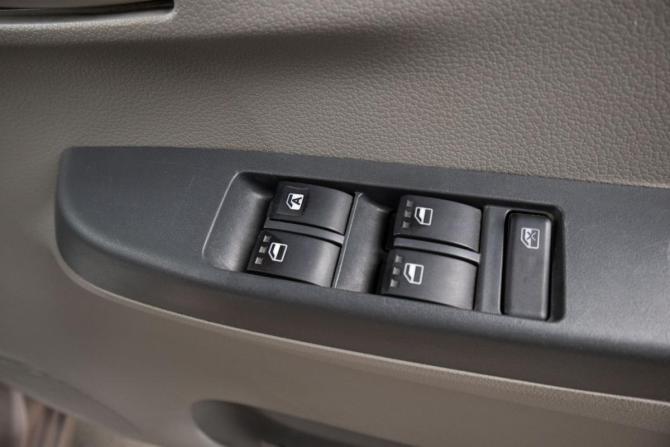 Daihatsu Mira e:S I Рестайлинг с пробегом 2015 года, цена 599 000 рублей, 100962 км, хэтчбек, Автокод Объявления