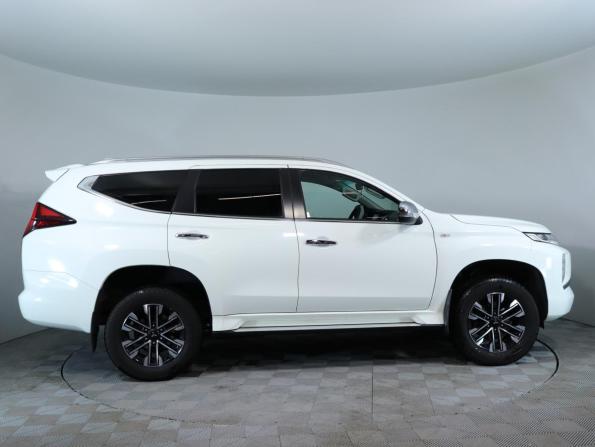 Mitsubishi Montero Sport III Рестайлинг с пробегом 2022 года, цена 3 965 000 рублей, 52419 км, внедорожник, Автокод Объявления