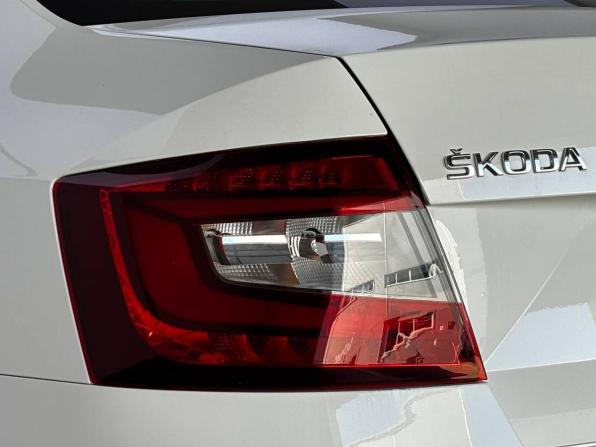 Skoda Octavia III (A7) Рестайлинг с пробегом 2018 года, цена 1 995 000 рублей, 134213 км, лифтбек, Автокод Объявления