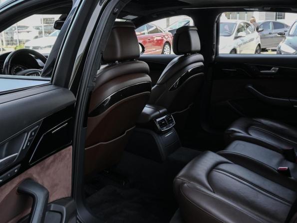 Audi A8 III (D4) Рестайлинг с пробегом 2015 года, цена 2 799 000 рублей, 156539 км, седан, Автокод Объявления