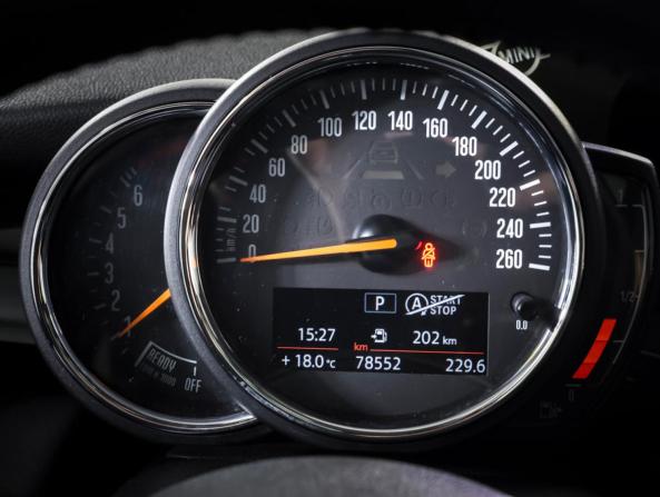 Mini Hatch III (F55/F56) Рестайлинг с пробегом 2019 года, цена 2 285 000 рублей, 78535 км, хэтчбек, Автокод Объявления
