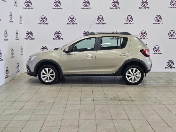 Renault Sandero II Рестайлинг с пробегом 2022 года, цена 1 385 000 рублей, 25275 км, хэтчбек, Автокод Объявления