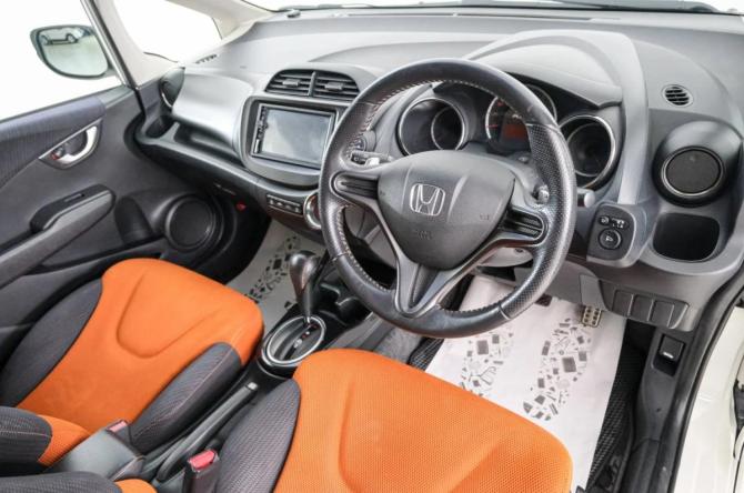 Honda Fit II с пробегом 2011 года, цена 999 000 рублей, 105000 км, хэтчбек, Автокод Объявления