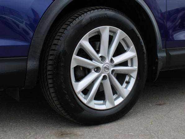 Nissan Qashqai II с пробегом 2018 года, цена 1 629 000 рублей, 92321 км, внедорожник, Автокод Объявления