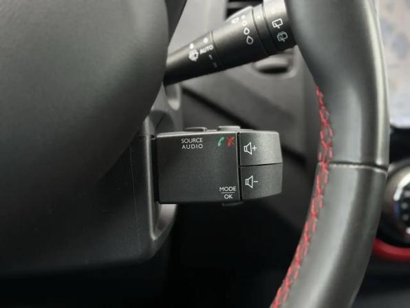 Renault Kaptur I с пробегом 2019 года, цена 1 345 000 рублей, 80889 км, внедорожник, Автокод Объявления