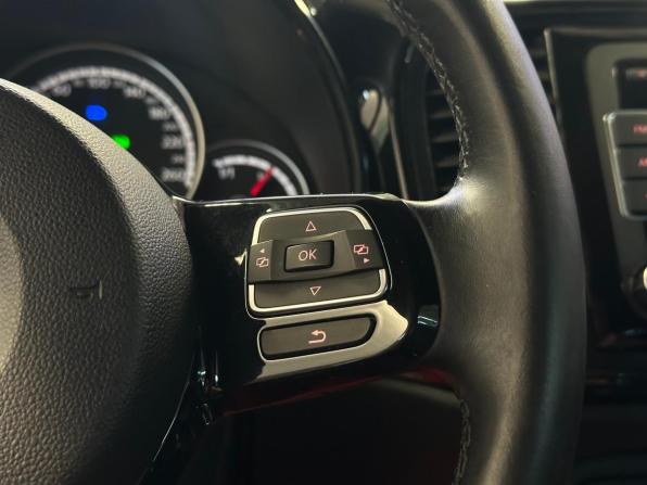Volkswagen Beetle II (A5) с пробегом 2013 года, цена 1 297 000 рублей, 177297 км, хэтчбек, Автокод Объявления