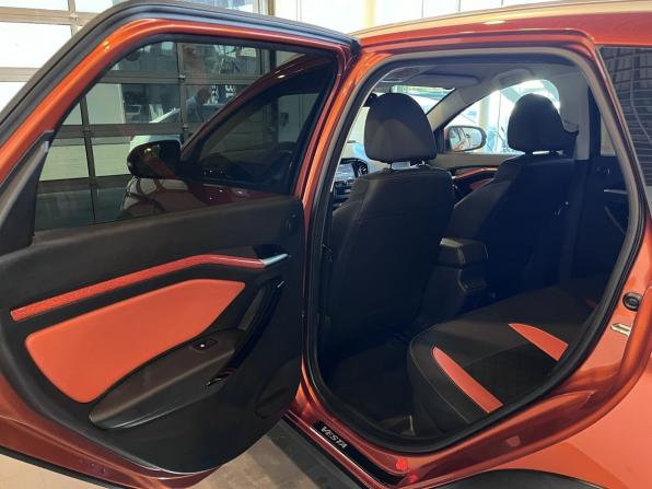 Lada (ВАЗ) Vesta I с пробегом 2021 года, цена 1 575 000 рублей, 40150 км, универсал, Автокод Объявления