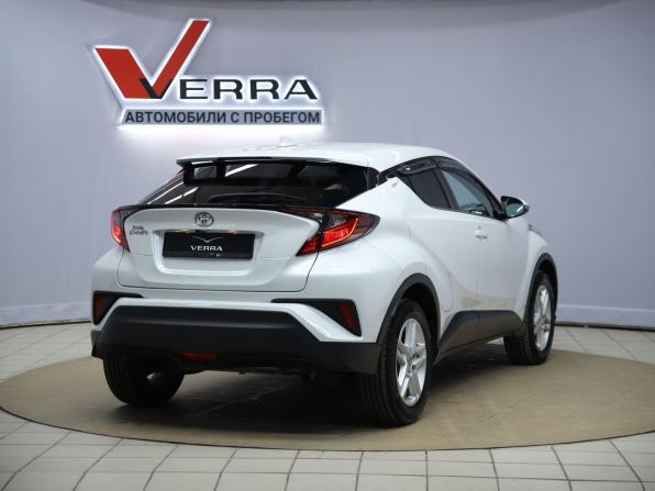 Toyota C-HR I Рестайлинг с пробегом 2022 года, цена 2 750 000 рублей, 49248 км, внедорожник, Автокод Объявления