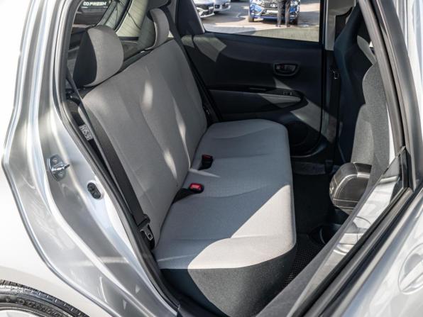 Toyota Vitz III (XP130) с пробегом 2012 года, цена 900 000 рублей, 77210 км, хэтчбек, Автокод Объявления