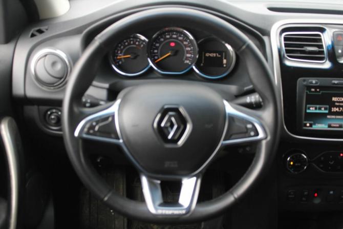Renault Sandero II Рестайлинг с пробегом 2020 года, цена 1 250 000 рублей, 104000 км, хэтчбек, Автокод Объявления