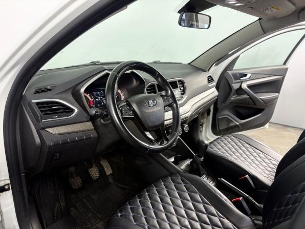 Lada (ВАЗ) Vesta I Рестайлинг (NG) с пробегом 2023 года, цена 1 050 000 рублей, 51641 км, седан, Автокод Объявления