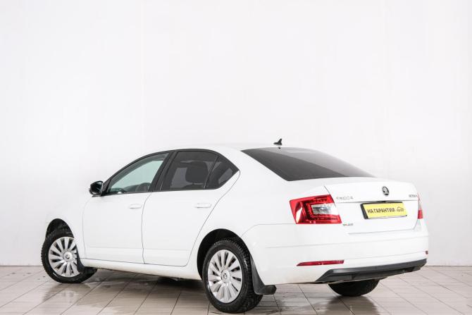 Skoda Octavia III (A7) Рестайлинг с пробегом 2019 года, цена 1 429 000 рублей, 129000 км, лифтбек, Автокод Объявления