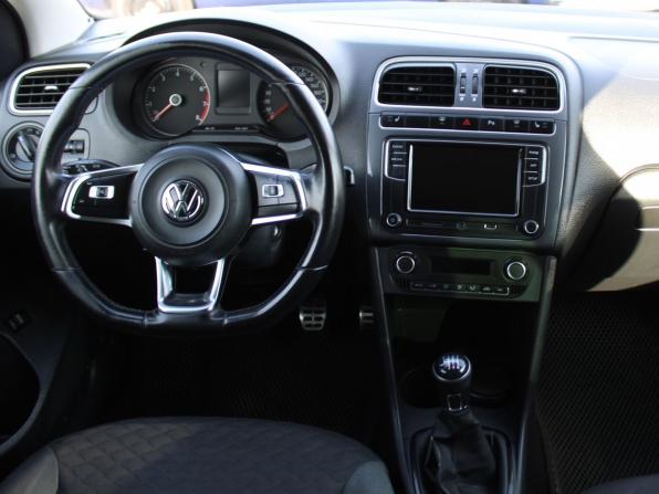 Volkswagen Polo V Рестайлинг с пробегом 2018 года, цена 1 219 000 рублей, 128746 км, седан, Автокод Объявления