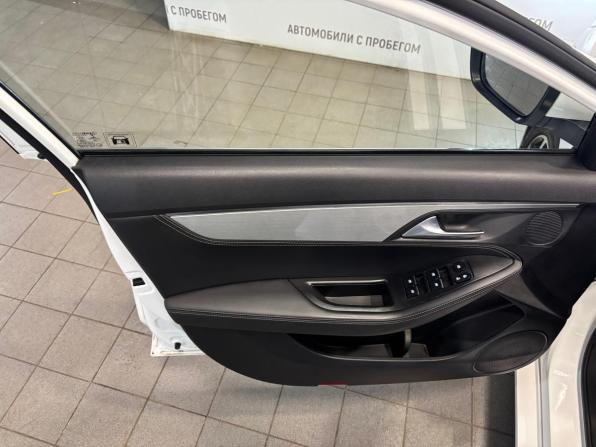 JAC J7 I с пробегом 2023 года, цена 909 000 рублей, 118000 км, хэтчбек, Автокод Объявления