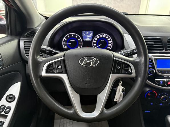 Hyundai Solaris I с пробегом 2013 года, цена 965 000 рублей, 145001 км, хэтчбек, Автокод Объявления