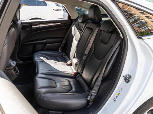 Ford Mondeo V с пробегом 2017 года, цена 1 770 000 рублей, 111073 км, седан, Автокод Объявления