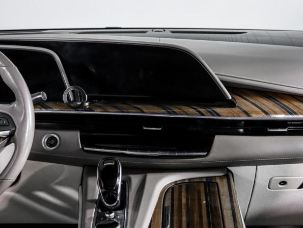 Cadillac Escalade V с пробегом 2021 года, цена 8 350 000 рублей, 106961 км, внедорожник, Автокод Объявления