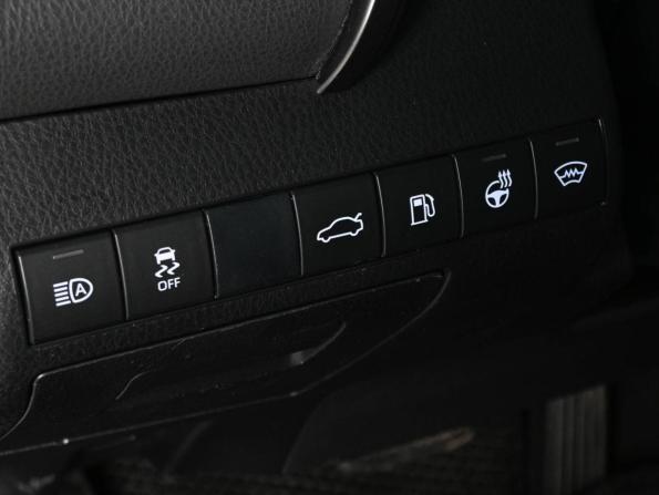 Toyota Camry VIII (XV70) с пробегом 2018 года, цена 2 699 000 рублей, 184067 км, седан, Автокод Объявления