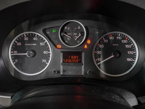 Peugeot Partner II с пробегом 2011 года, цена 679 000 рублей, 236359 км, компактвэн, Автокод Объявления