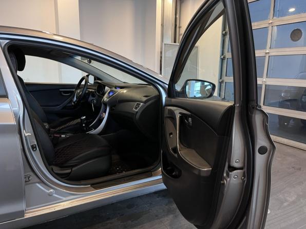 Hyundai Elantra V (MD) с пробегом 2012 года, цена 1 096 000 рублей, 123953 км, седан, Автокод Объявления
