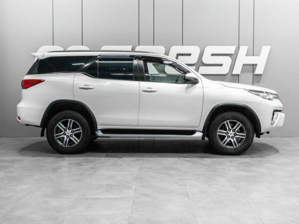 Toyota Fortuner II с пробегом 2017 года, цена 3 349 000 рублей, 205485 км, внедорожник, Автокод Объявления