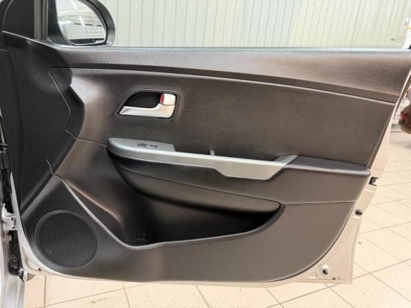 Kia Rio III Рестайлинг с пробегом 2017 года, цена 998 000 рублей, 193469 км, седан, Автокод Объявления