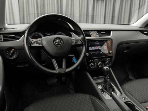 Skoda Octavia III (A7) Рестайлинг с пробегом 2018 года, цена 1 990 000 рублей, 91414 км, лифтбек, Автокод Объявления