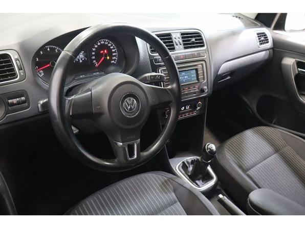 Volkswagen Polo V с пробегом 2014 года, цена 689 000 рублей, 235400 км, седан, Автокод Объявления