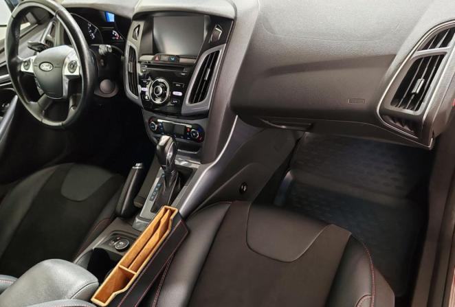 Ford Focus III с пробегом 2014 года, цена 870 000 рублей, 215088 км, хэтчбек, Автокод Объявления