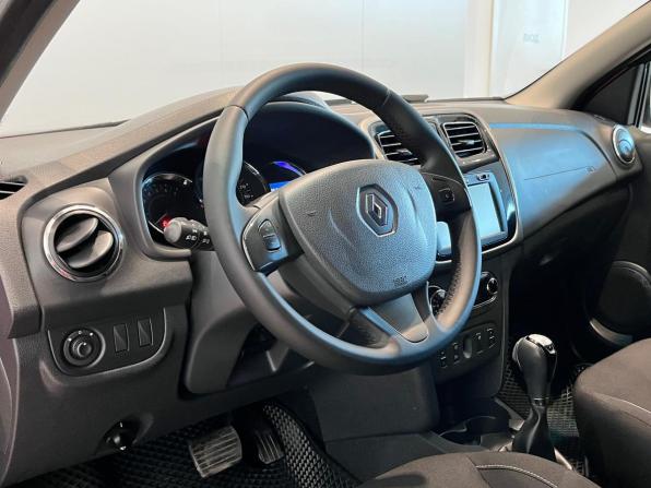 Renault Sandero II с пробегом 2017 года, цена 980 000 рублей, 136082 км, хэтчбек, Автокод Объявления